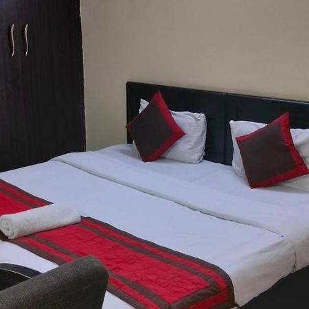 Hotel Marigold Ню Делхи Екстериор снимка