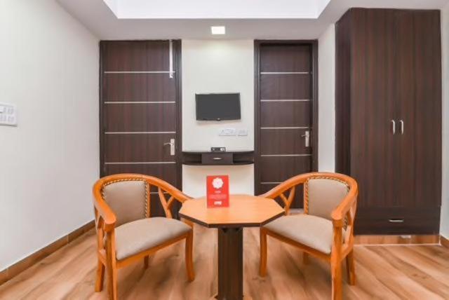 Hotel Marigold Ню Делхи Екстериор снимка