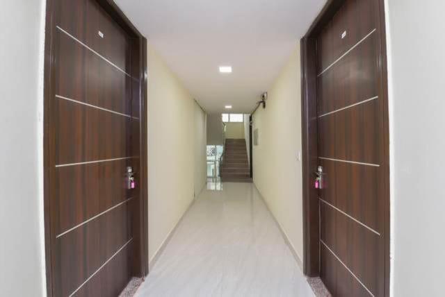 Hotel Marigold Ню Делхи Екстериор снимка